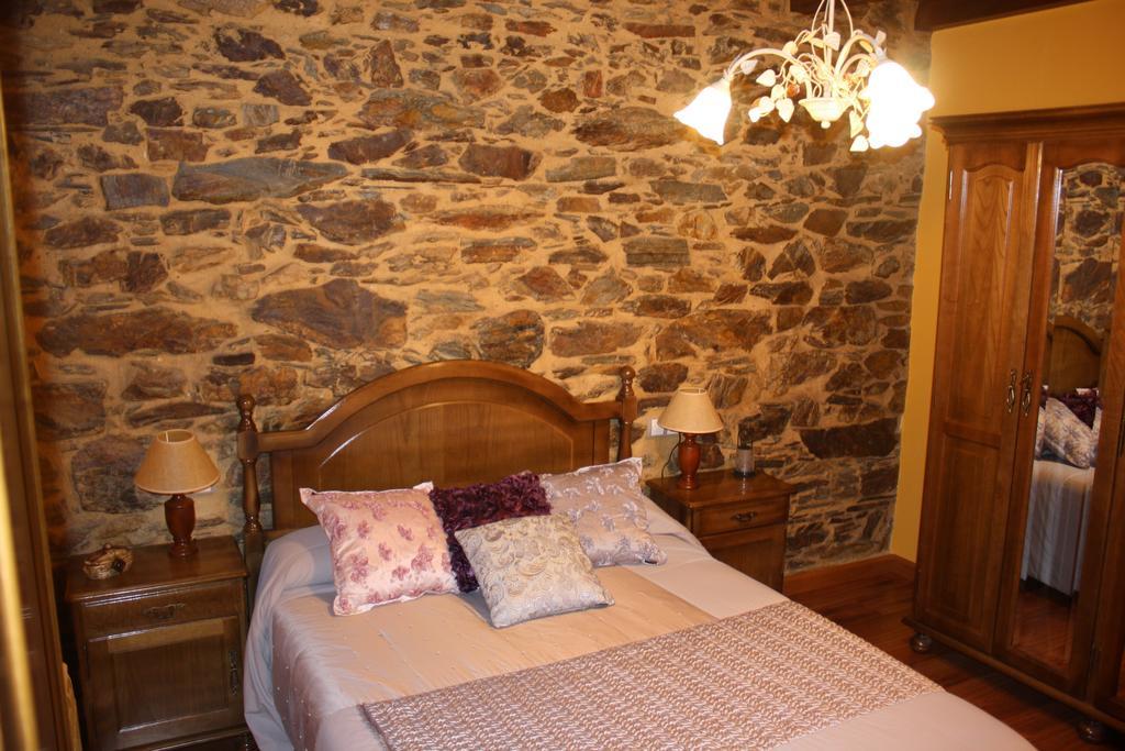 Apartamentos Rurales Veredas Santa Eulalia de Oscos Exterior photo