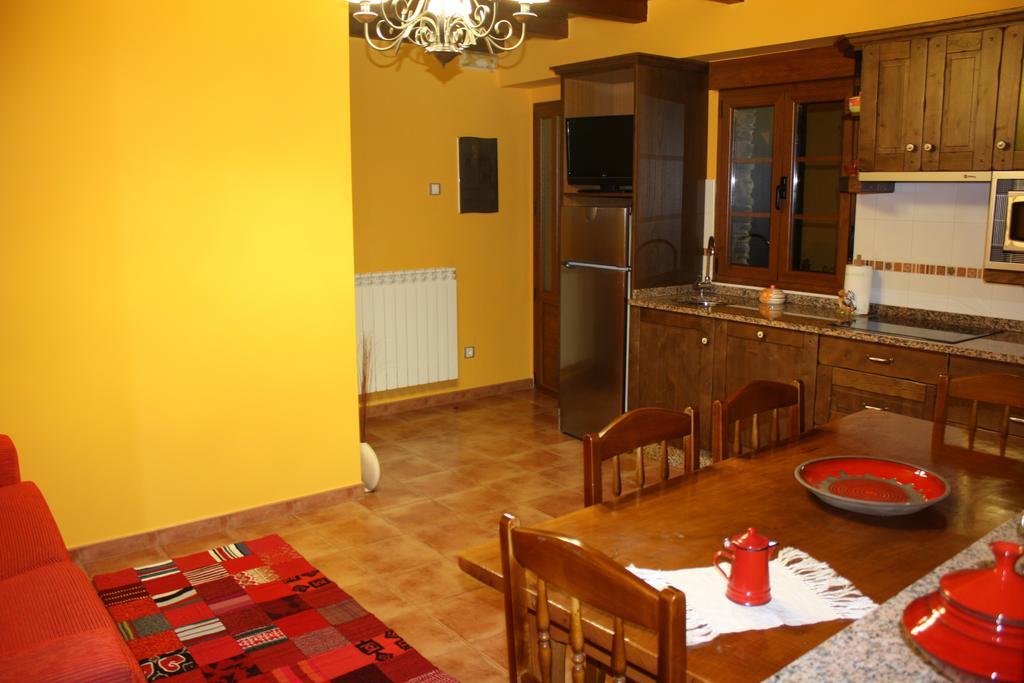 Apartamentos Rurales Veredas Santa Eulalia de Oscos Exterior photo